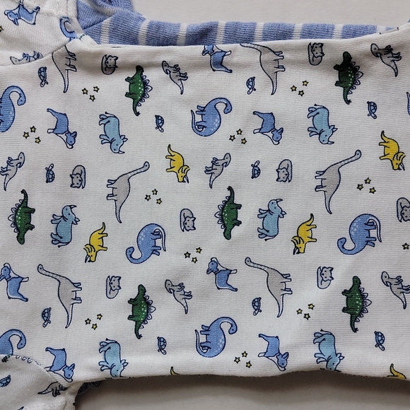 Preemie bodysuit set of 3 + baby shoes + caps NWT - Picture 3 of 9